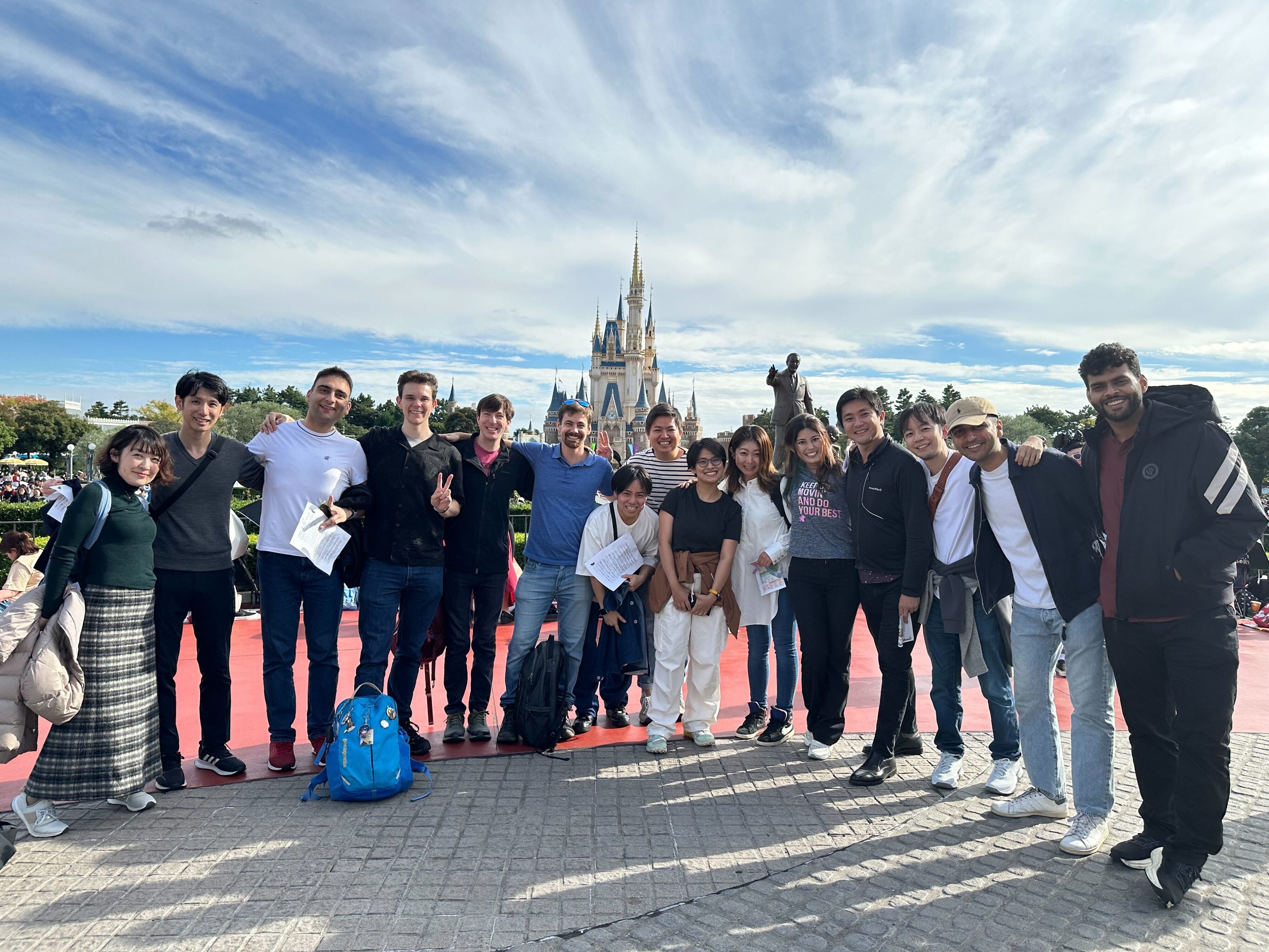 全社オフサイト「Let’s Make Magic」を東京ディズニーランドで開催しました